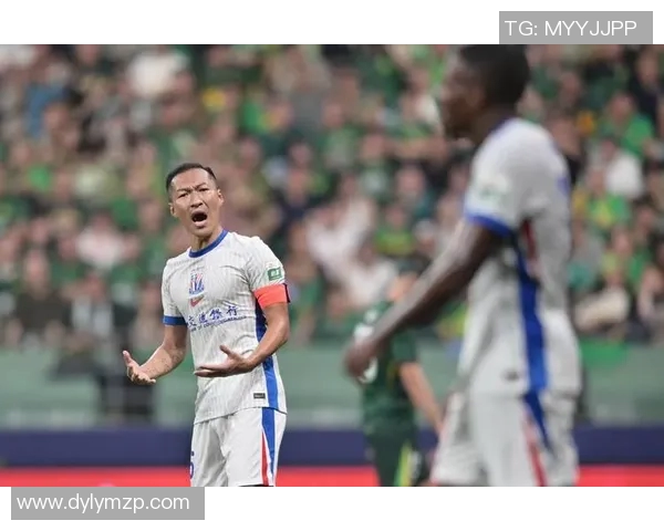 上海足球队战术变革引发热议球迷期待新赛季表现提升